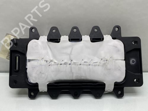 passenger-airbag-mercedes-benz-b-class-sports-tourer-w247-2018-25700825 main image