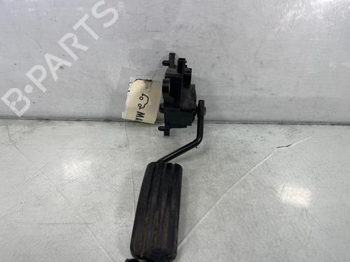 pedal-renault-scenic-ii-jm01_-2003-2004-2005-2006-2007-2008-2009-2010-36682529 main image