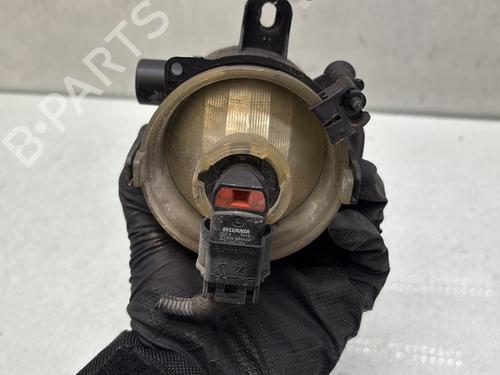 Used Right front fog light Right front fog light 33484162 33484162