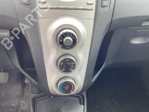 Left front window switch TOYOTA YARIS (_P9_) 1.4 D-4D (NLP90_, NLP90R) | BP29141764I27 - Image 32