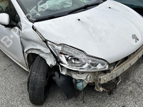 Tailgate PEUGEOT 208 I (CA_, CC_) 1.6 HDi / BlueHDi 75 | BP30720049C6