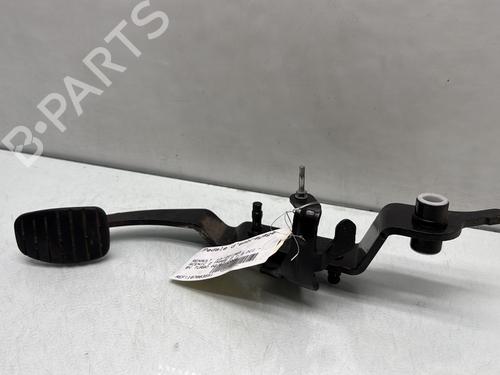 Used Clutch pedal RENAULT SCÉNIC II (JM0/1_) 1.9 dCi (JM14) (131 hp) 29507295
