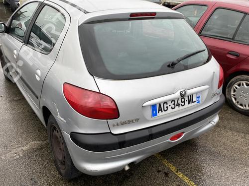 Fuse box PEUGEOT 206 Hatchback (2A/C) 1.4 HDi eco 70 | BP19966518E1 