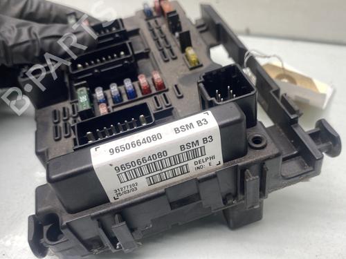 fuse-box-peugeot-206-cc-2d-2000-2001-2002-2003-2004-2005-2006-2007-2008-34449829 main image