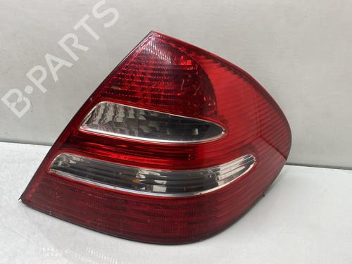 Used Right taillight MERCEDES-BENZ E-CLASS (W211) E 220 CDI (211.006) (150 hp) 30314144