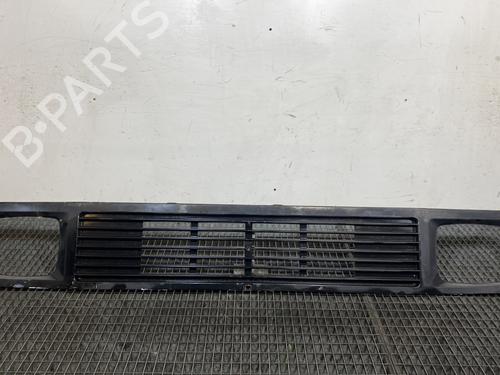 Used Grille MERCEDES-BENZ T1 Van (601, 611) 207 D 2.4 (72 hp) 25262046