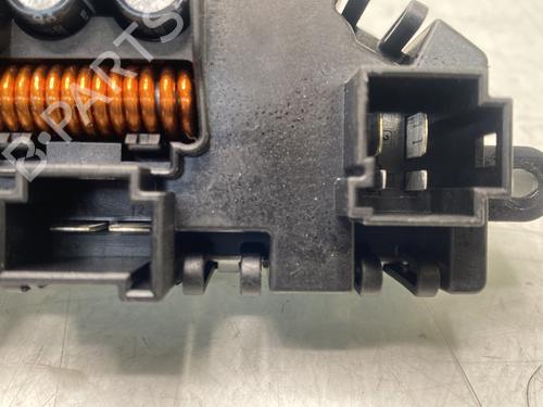 Used Heater resistor Heater resistor VW GOLF VII (5G1, BQ1, BE1, BE2) 1.6 TDI (105 hp) 32772647 32772647