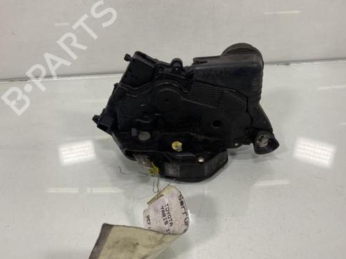 Used Front left lock TOYOTA YARIS (_P9_) 1.4 D-4D (NLP90_, NLP90R) (90 hp) 20017131