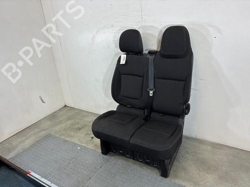 Sæde højre fortil Sæde højre fortil RENAULT TRAFIC III Van (FG_) 1.6 dCi 125 (FGMH) (125 hp) 39902728 39902728