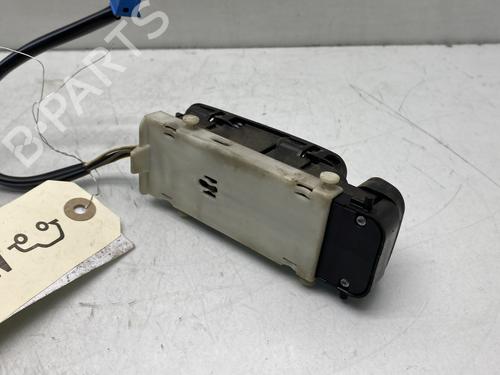 Used Left front window switch Left front window switch MERCEDES-BENZ C-CLASS (W203) C 200 CDI (203.004) (116 hp) 26212231 26212231