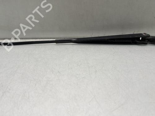 Used Front windshield wiper arm DACIA LOGAN (LS_) 1.5 dCi (LS0K) (68 hp) 30900386