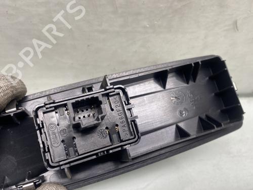 Used Right front window switch Right front window switch RENAULT MEGANE III Hatchback (BZ0/1_, B3_) 1.5 dCi (BZ09, BZ0D, BZ1W, BZ29, BZ14) (110 hp) 27721702 27721702