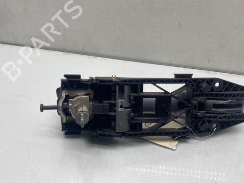 Used Front left exterior door handle VW GOLF VI (5K1) 1.6 TDI (105 hp) 27746559