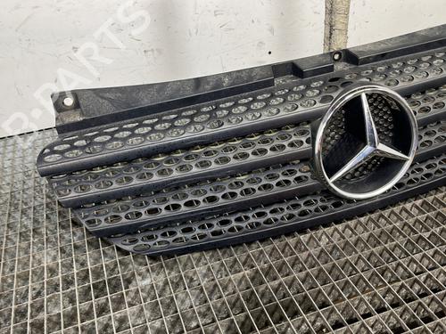 Grill MERCEDES-BENZ VITO / MIXTO Van (W639) 109 CDI (639.601, 639.603, 639.605) (88 hp) 30674952