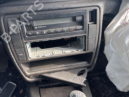 Right headlight VW PASSAT B5 (3B2) 1.9 TDI | BP31175930C29