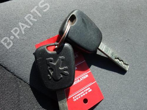 Right front door PEUGEOT 107 (PM_, PN_) 1.0 | BP23108830C3