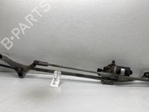 Used Front wiper motor MERCEDES-BENZ B-CLASS Sports Tourer (W245) B 180 CDI (245.207) (109 hp) 25708206