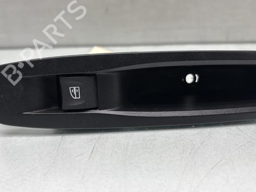 Used Right rear window switch RENAULT MEGANE IV Hatchback (B9A/M/N_) 1.5 dCi 110 (B9A3) (110 hp) 29574674