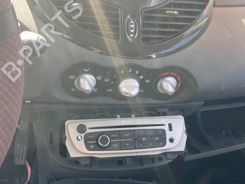 Blinklys foran venstre RENAULT TWINGO II (CN0_) 1.5 dCi 75 | BP30046438C32