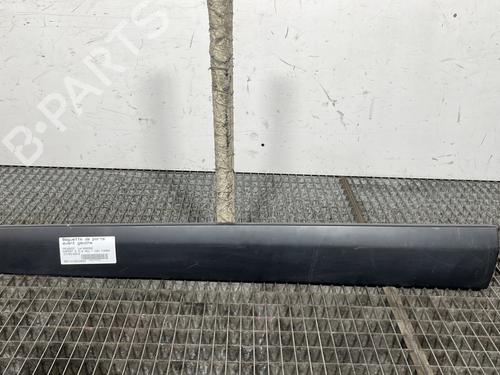 Used Door moulding trim PEUGEOT EXPERT Van (VF3A_, VF3U_, VF3X_) 2.0 HDi 130 (128 hp) 30082705