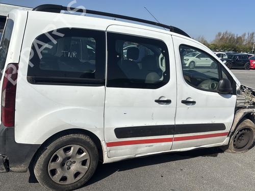 Left headlight PEUGEOT PARTNER Box Body/MPV 1.6 BlueHDi 100 | BP29564723C28 