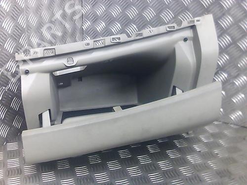 Used Glove box RENAULT SCÉNIC III (JZ0/1_) 1.9 dCi (JZ0J, JZ1J, JZ1K, JZ1S) (131 hp) 20017019