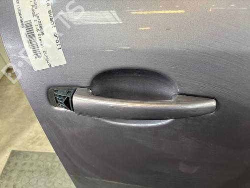 Used Right front door Right front door 38598218 38598218