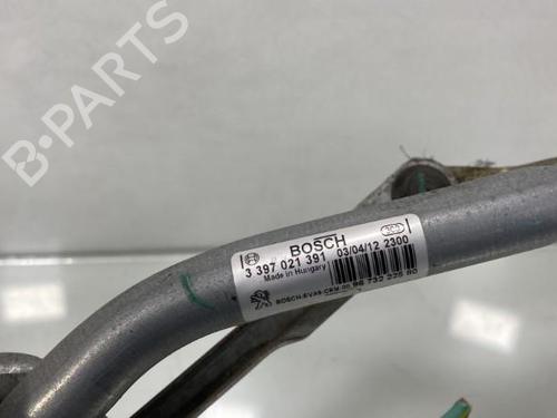 Used Front wiper motor Front wiper motor PEUGEOT 208 I (CA_, CC_) 1.6 HDi (92 hp) 19977390 19977390