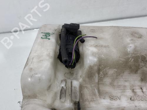 Used Windscreen washer tank Windscreen washer tank RENAULT TWINGO I (C06_) 1.2 16V (C06C, C06D, C06K) (75 hp) 20025546 20025546