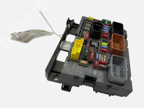 Used Fuse box Fuse box PEUGEOT 5008 (0U_, 0E_) 1.6 HDi (110 hp) 39709085 39709085