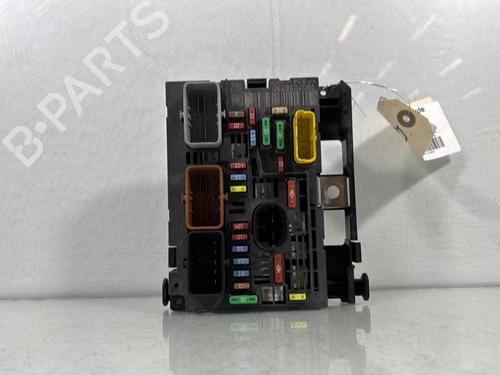 Used Fuse box PEUGEOT PARTNER Box Body/MPV 1.6 BlueHDi 100 (100 hp) 29841942