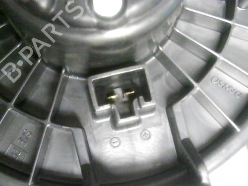 Varmeblæser TOYOTA YARIS (_P9_) 1.4 D-4D (NLP90_, NLP90R) (90 hp) 21952580