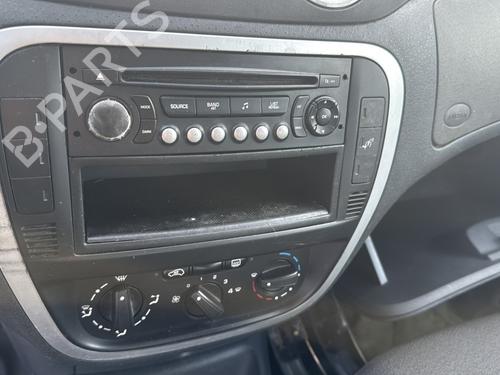 Fuse box CITROËN C2 (JM_) 1.4 HDi | BP32302201E1  - Image 13