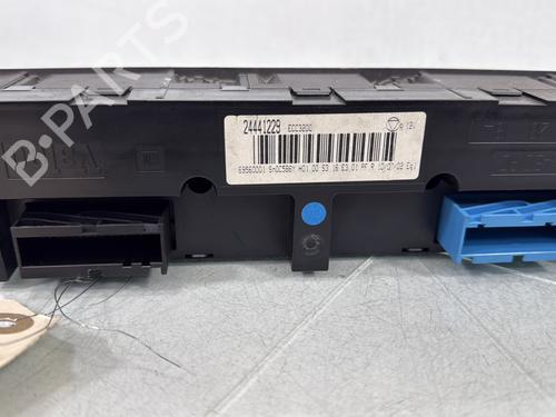 Used Climate control Climate control OPEL VECTRA C (Z02) [2002-2009] 33485069 33485069