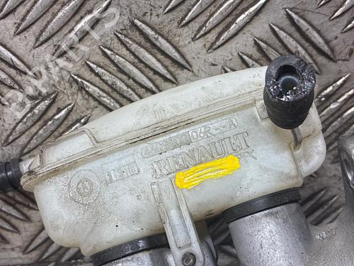 Used Brake master cylinder Brake master cylinder 38051829 38051829