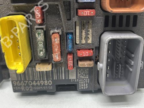 Fuse box CITROËN C4 Picasso I MPV (UD_) 1.6 HDi | BP29841655E1