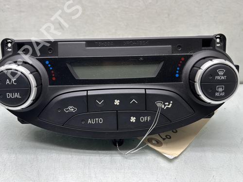 Used Climate control TOYOTA YARIS (_P13_) 1.5 Hybrid (NHP130_, NHP130) (101 hp) 28704784
