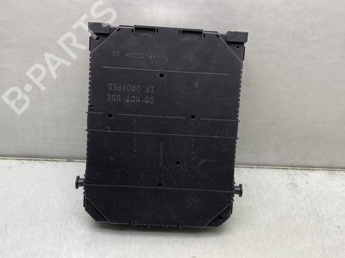 Used Fuse box Fuse box PEUGEOT 3008 II SUV (MC_, MR_, MJ_, M4_) 1.2 THP/ PureTech 130 (MRHNSM, MRHNSU, MRHNSJ, MRHNYW,... (131 hp) 23765823 23765823