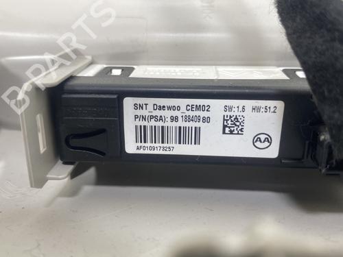 interior-roof-light-citroen-c4-cactus-2014-29897829 main image