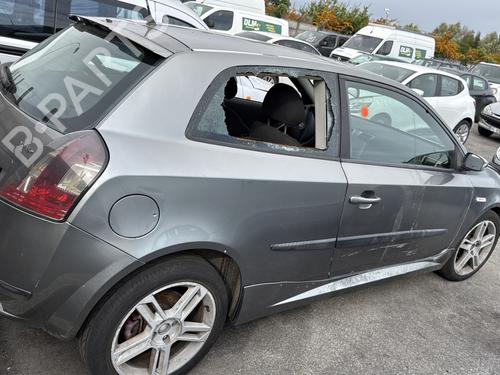 Front right door window FIAT STILO (192_) 1.9 JTD | BP29513643C19 