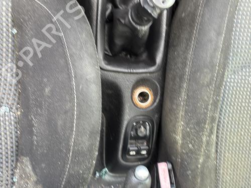 Fuse box PEUGEOT 206 CC (2D) 1.6 HDi 110 | BP29841463E1 - Image 6