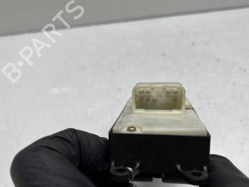 Used Left front window switch Left front window switch TOYOTA YARIS (_P1_) 1.0 (SCP10_, SCP10R) (65 hp) 19950293 19950293