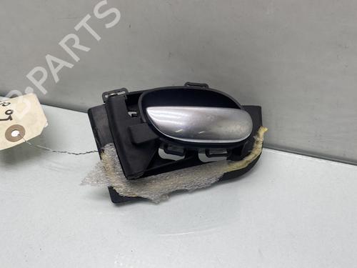 Türgriff vorne links innen für PEUGEOT 206 Hatchback (2A/C) 1.4 i (75 hp) 26715745