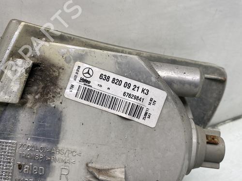 Used Right front indicator Right front indicator MERCEDES-BENZ VITO Van (W638) 110 D 2.3 (638.074, 638.078) (98 hp) 21053935 21053935