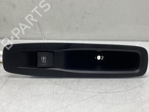 Used Left rear window switch RENAULT MEGANE IV Hatchback (B9A/M/N_) 1.6 dCi 130 (B9A4) (130 hp) 19992251