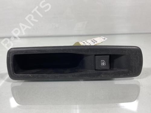 Used Right rear window switch Right rear window switch RENAULT MEGANE III Hatchback (BZ0/1_, B3_) 1.9 dCi (BZ0N, BZ0J) (131 hp) 20033930 20033930