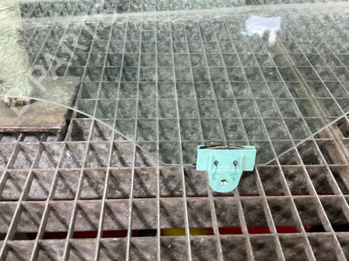 front-left-door-window-nissan-note-e12-2012-25380784 main image