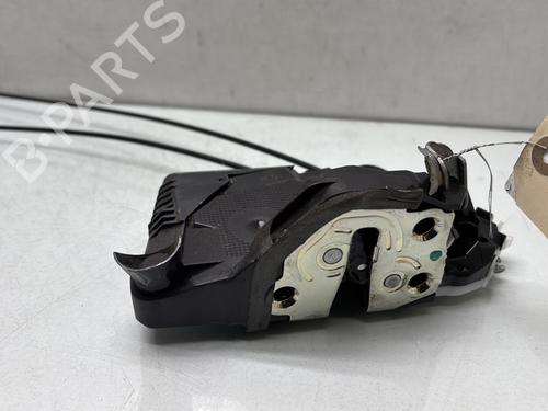 Used Front right lock TOYOTA YARIS (_P13_) 1.5 Hybrid (NHP130_, NHP130) (101 hp) 28704833