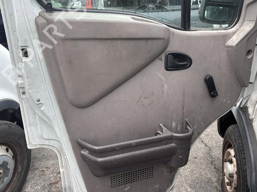 Front left quarter glass RENAULT MASTER II Van (FD) 2.5 D (FD0A, FD0E, FD2E, FD3E) | BP32063339C111 