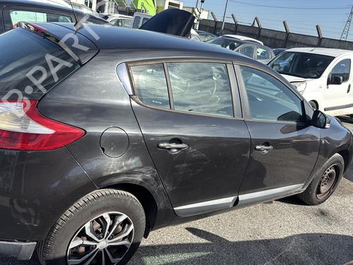 Błotnik przedni prawy RENAULT MEGANE III Hatchback (BZ0/1_, B3_) 1.5 dCi (BZ09, BZ0D, BZ1W, BZ29, BZ14) | BP30593219C42 